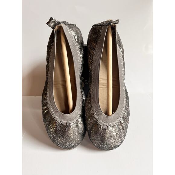 Yosi Samra Samara Foldable Metallic Ballet Flats, Pewter Size 6 - Picture 2 of 7